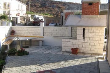 Kroatia Privát Dugi Rat, Eksteriør